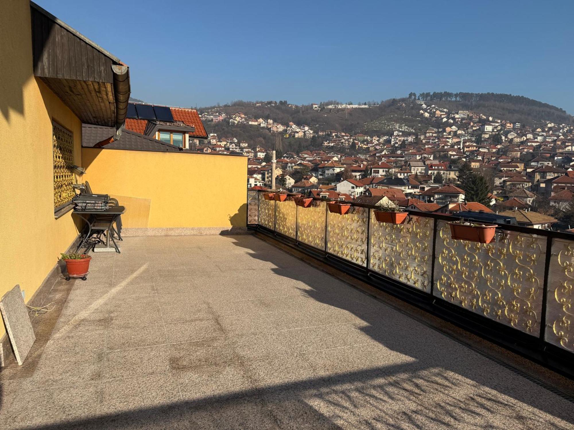 Kamelia 2 * Sarajevo